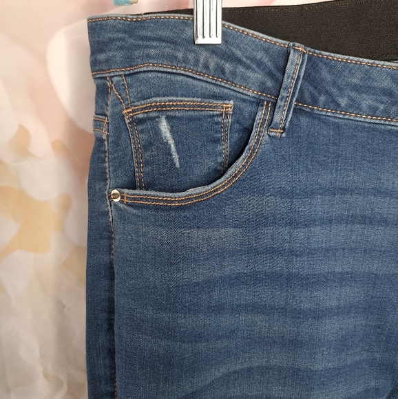 NWT Knox Rose Plus SiE High Rise Distressed Bootcut Jeans Dark Wash - Picture 9 of 16